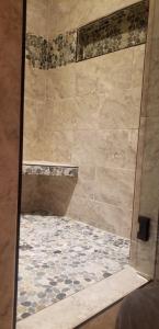 Royal Oaks Lot 16 Master Shower 1.jpg